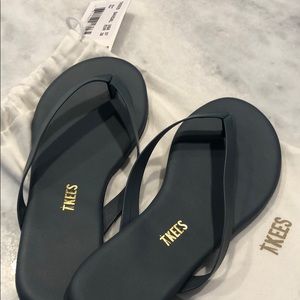 TKees navy/Nori sandal